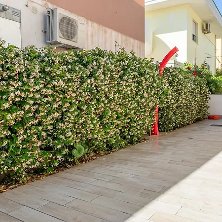 Apartment Casa Seconda Fila Sul Mare Giardino Wi-fi